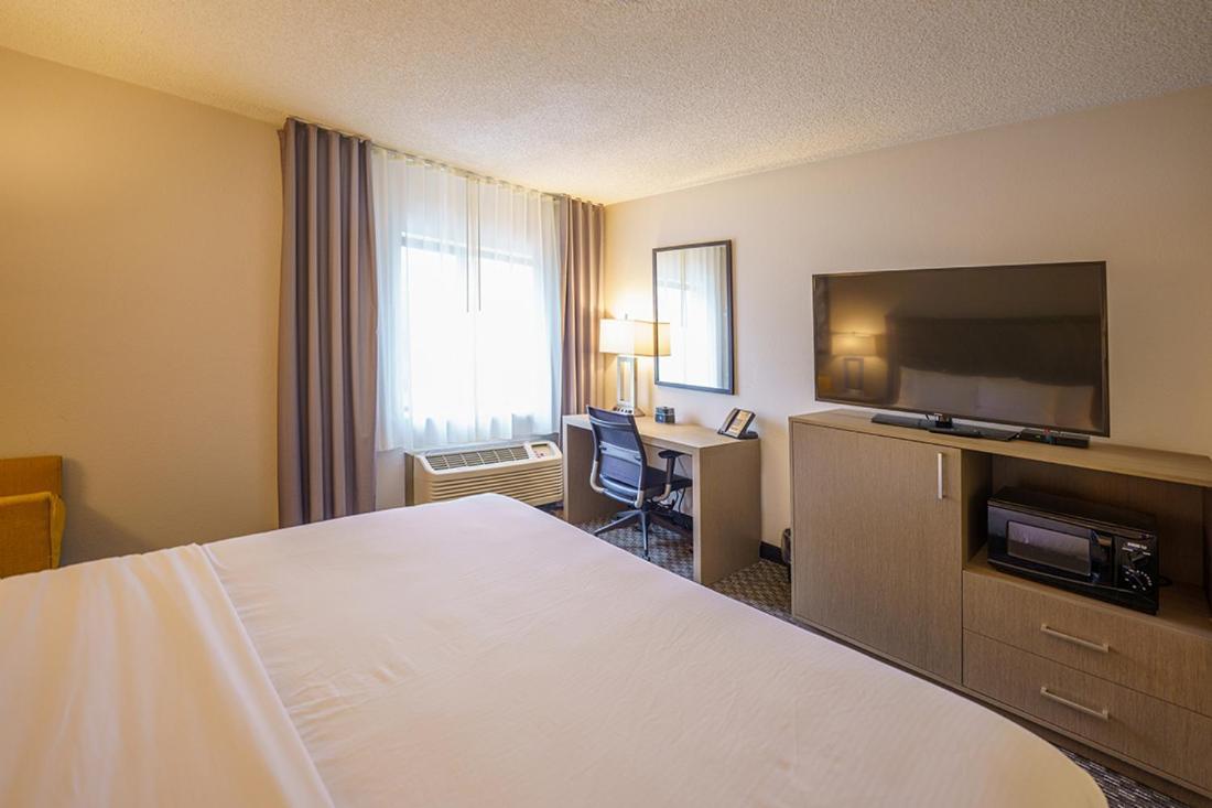 Wingate By Wyndham Brunswick Ga I-95 Hotel Buitenkant foto