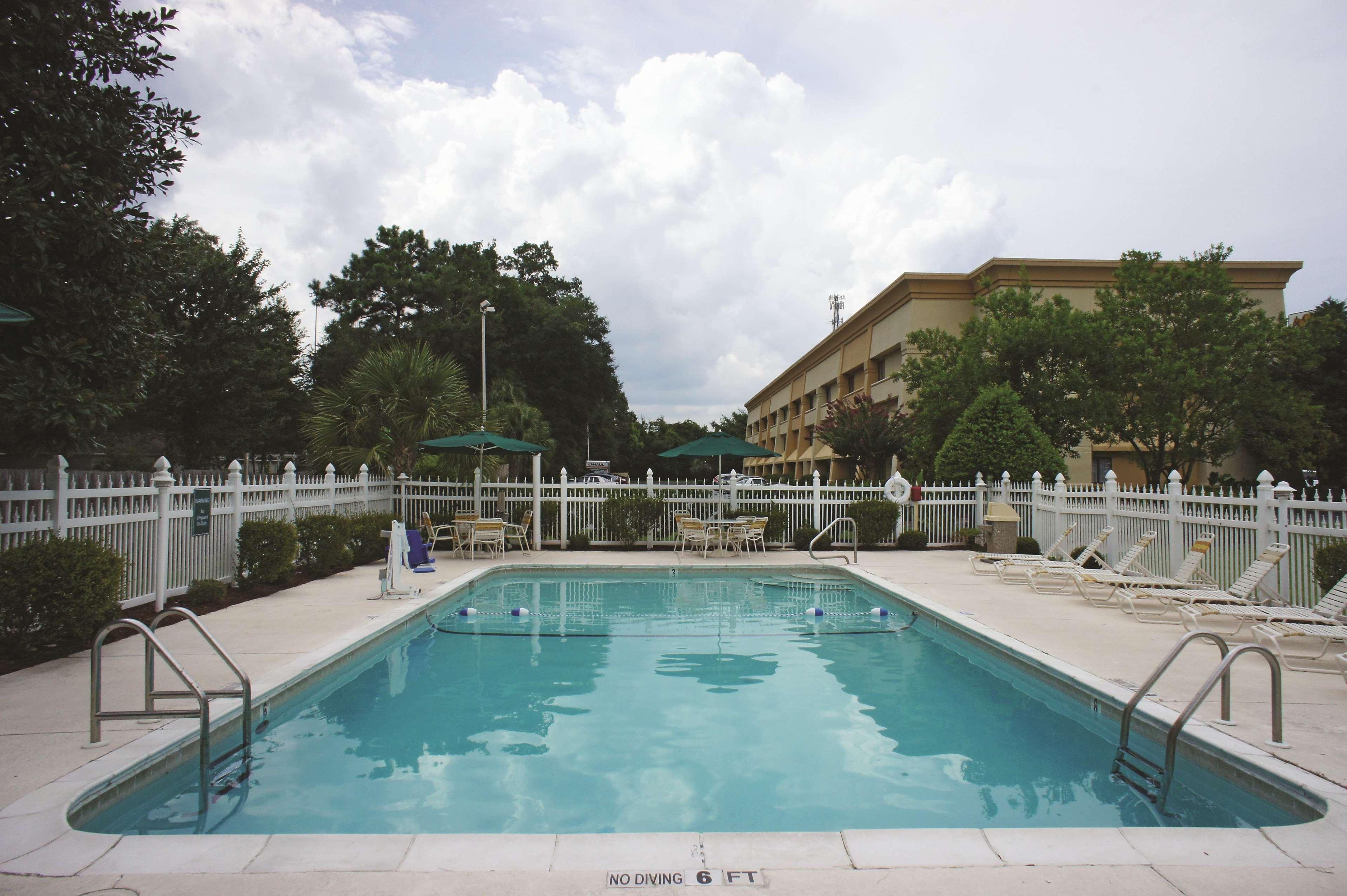 Wingate By Wyndham Brunswick Ga I-95 Hotel Buitenkant foto