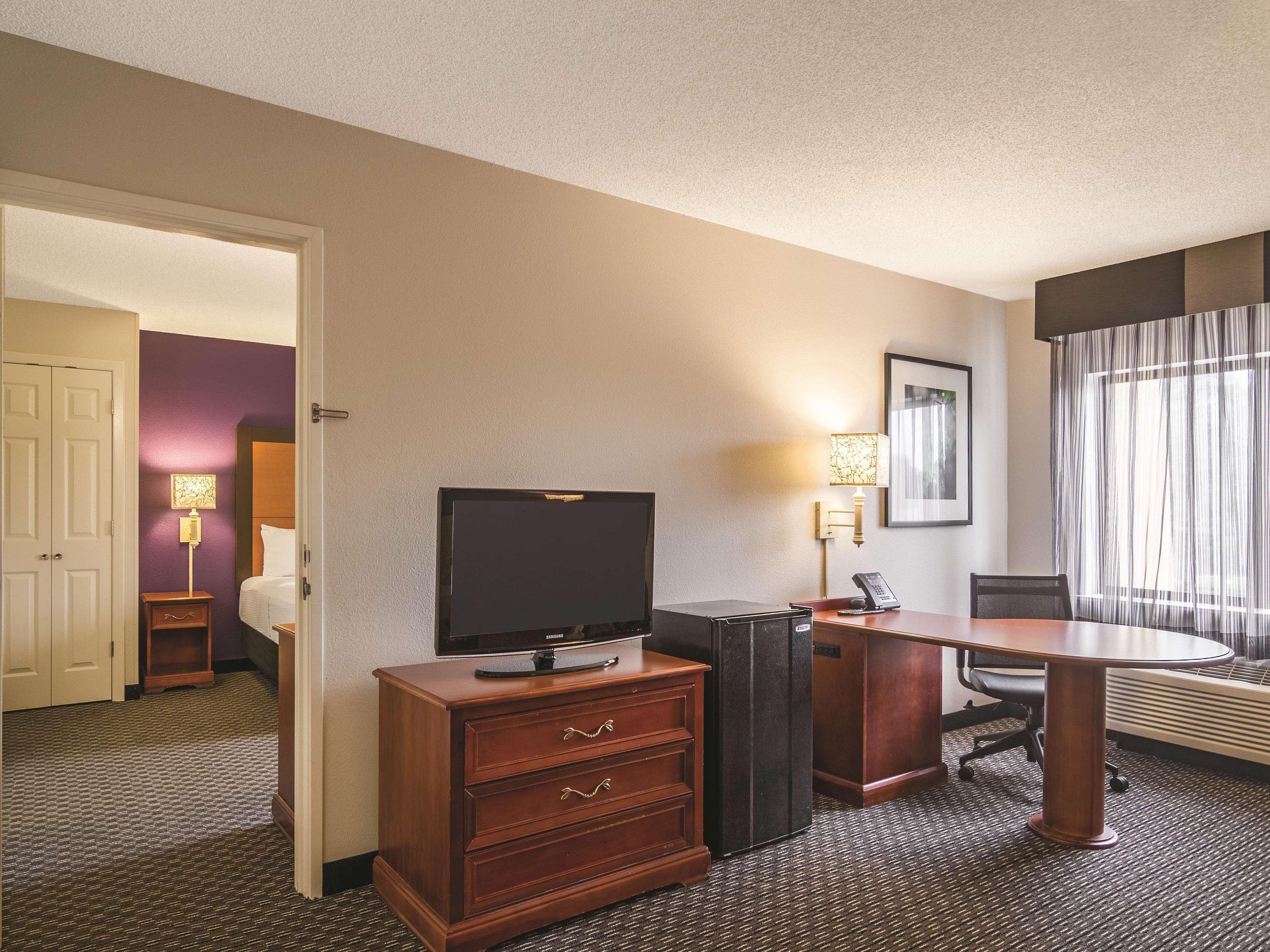 Wingate By Wyndham Brunswick Ga I-95 Hotel Buitenkant foto